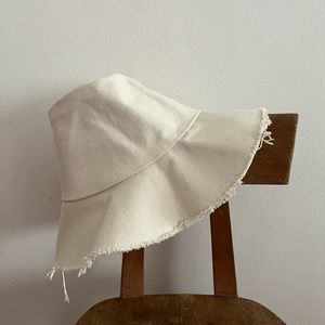 NWOT The Magic Hat, medium